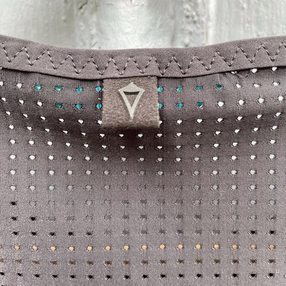 Ivivva Pleat the Game tee, size 10 - Picture 6 of 7